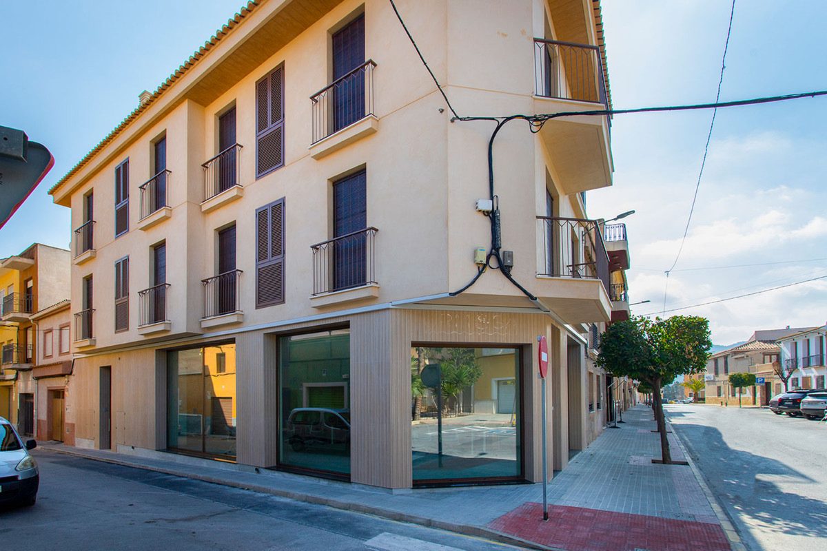 Edificio Casa Perea, Hondón de las Nieves: Photo 1 of 15