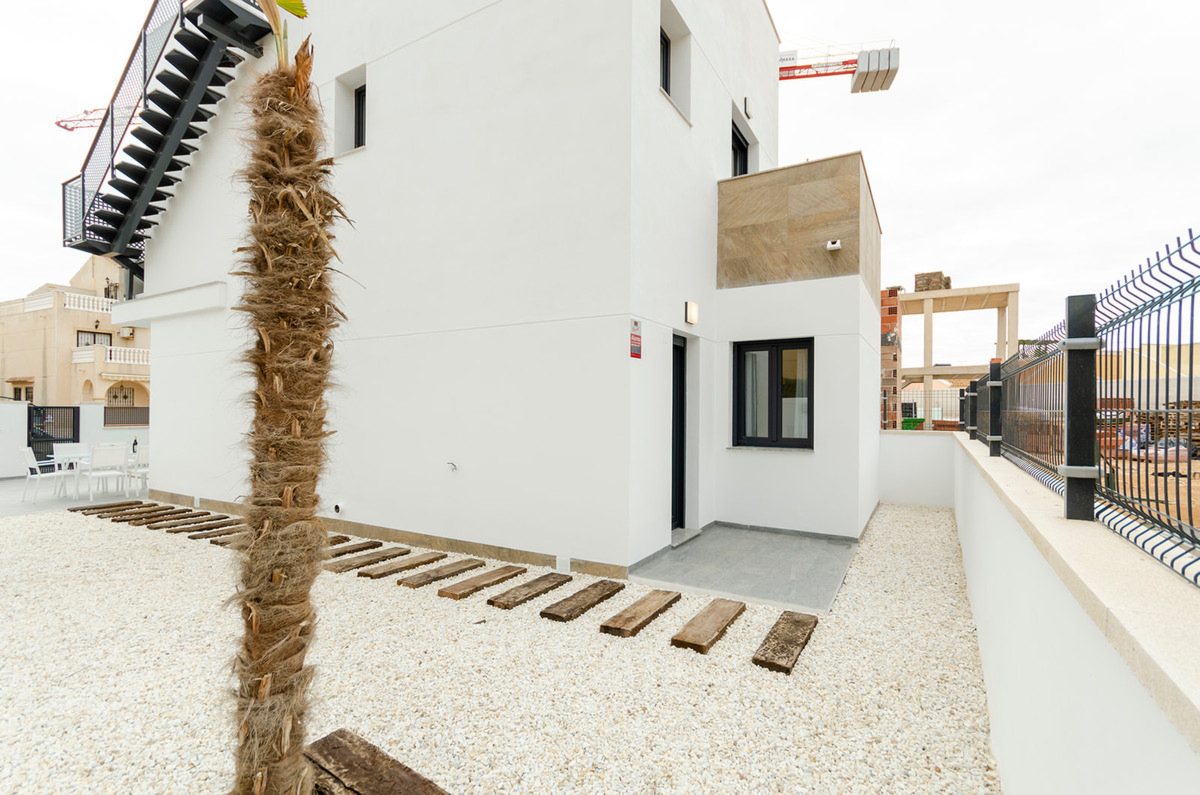 Laguna Rosa Villas - Torrevieja, Torrevieja: Photo 2 of 15