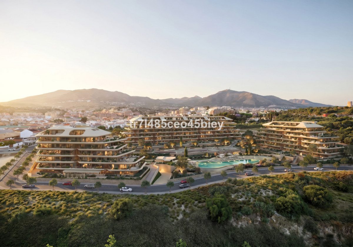 Naven, Fuengirola: Foto 3 van 15